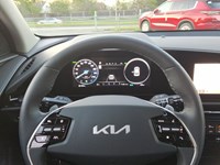 2025 Kia Niro EX FWD