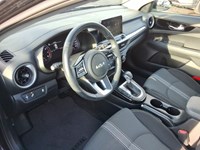 2022 Kia Forte EX IVT