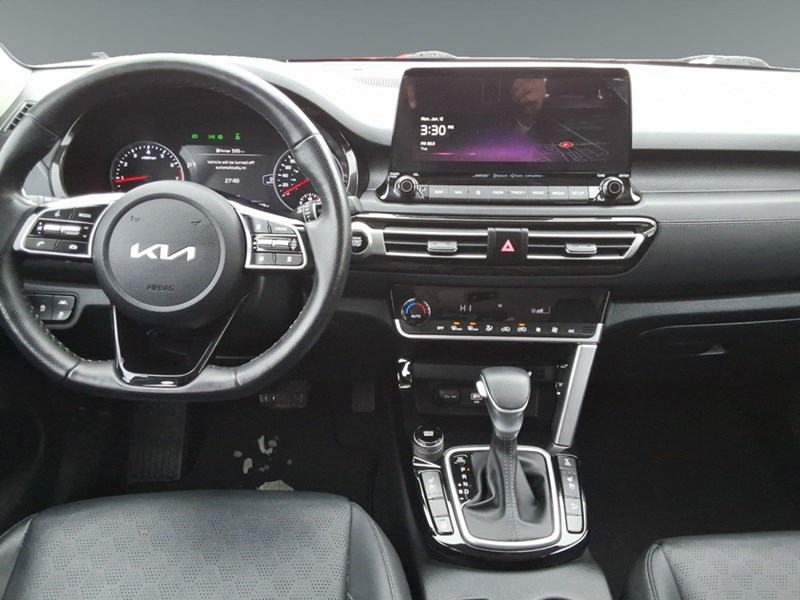 2022 Kia Seltos SX Turbo AWD w/Black Interior