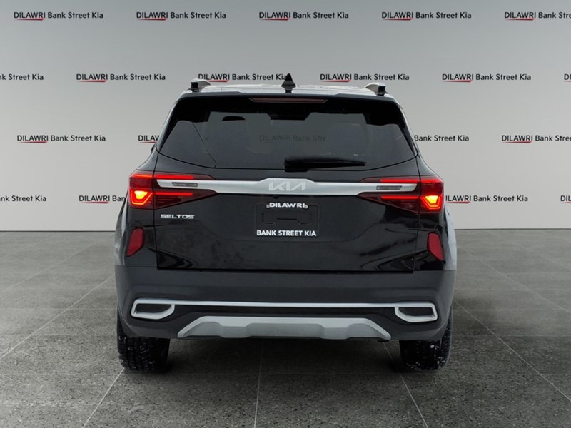 2022 Kia Seltos SX Turbo AWD w/Black Interior