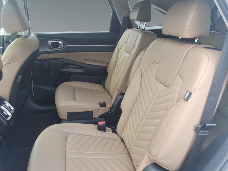 2025 Kia Sorento X-Line Limited AWD w/Olive Brown Interior