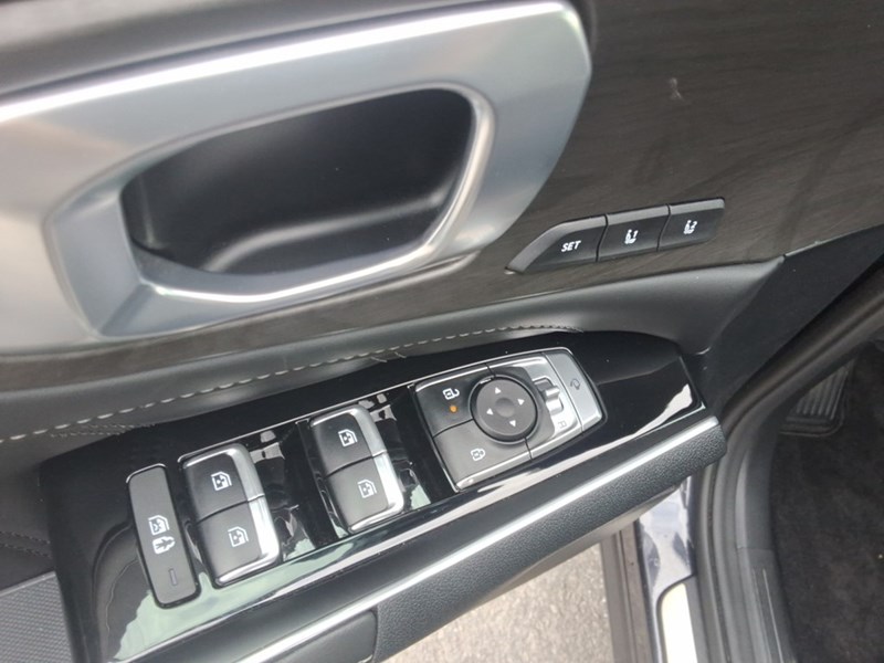 2025 Kia Sorento X-Line Limited AWD w/Black Interior