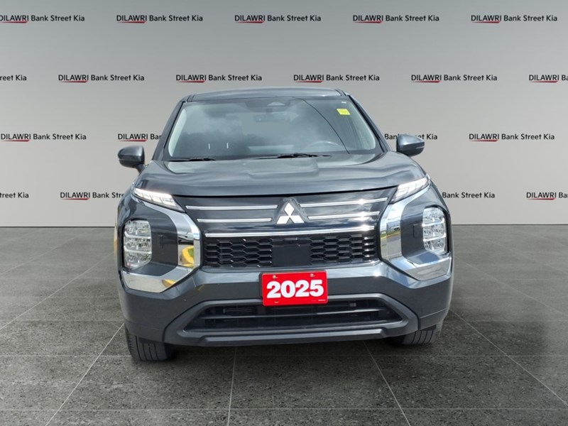 2025 Mitsubishi Outlander ES S-AWC
