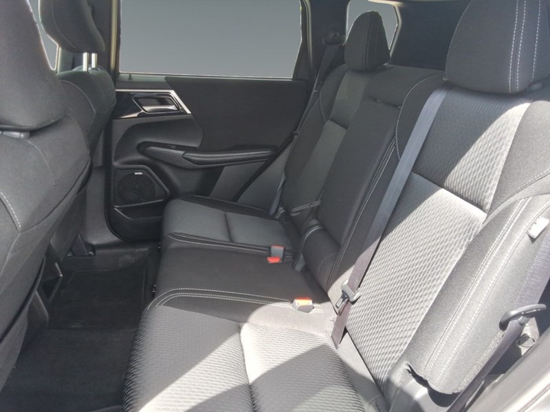 2025 Mitsubishi Outlander ES S-AWC