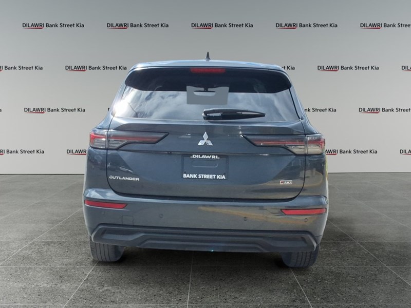 2025 Mitsubishi Outlander ES S-AWC