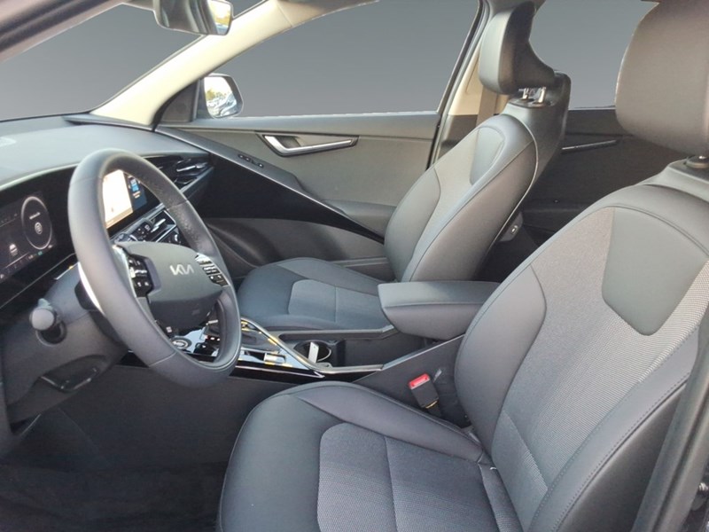 2025 Kia Niro EX FWD