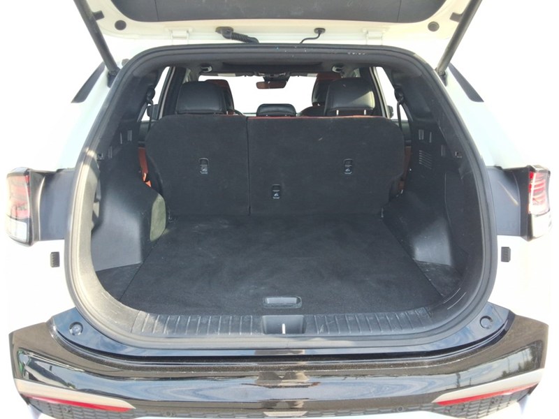 2023 Kia Sportage HEV SX AWD w/Red Interior