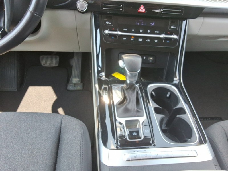 2024 Kia Carnival LX+ FWD