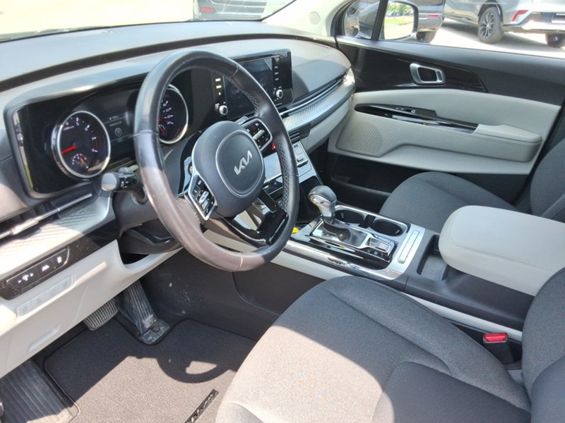 2024 Kia Carnival LX+ FWD