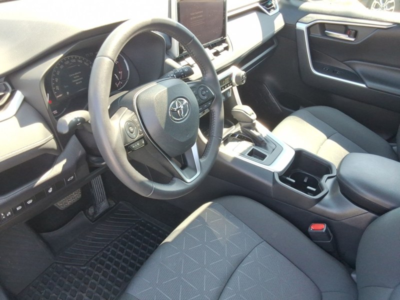 2024 Toyota RAV4 XLE AWD
