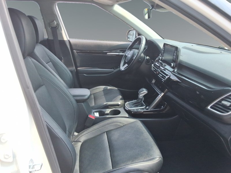 2023 Kia Seltos EX AWD