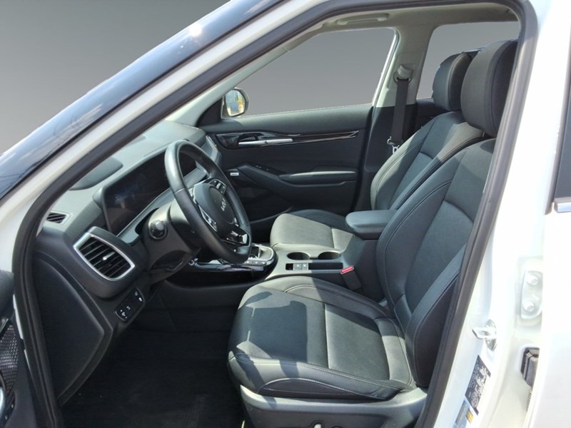 2024 Kia Seltos SX AWD w/Black Interior