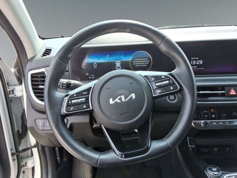 2024 Kia Seltos SX AWD w/Black Interior