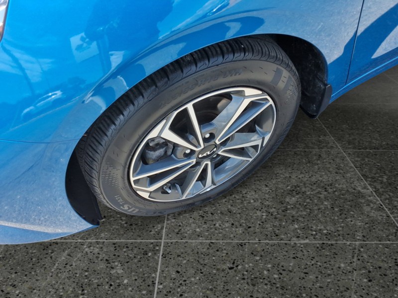 2023 Kia Forte EX IVT
