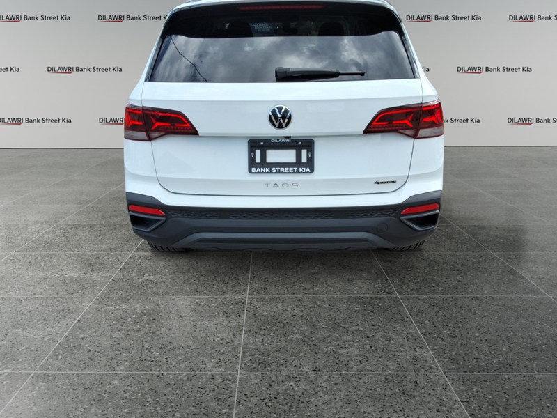 2024 Volkswagen Taos Comfortline Black Edition 4MOTION