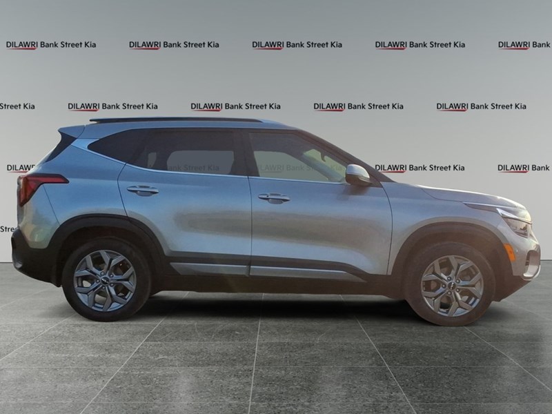 2024 Kia Seltos EX FWD