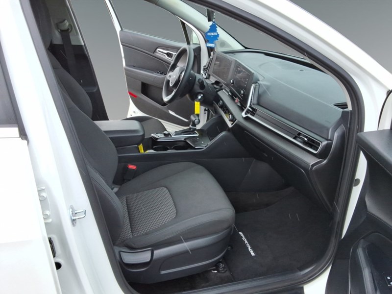 2024 Kia Sportage LX AWD