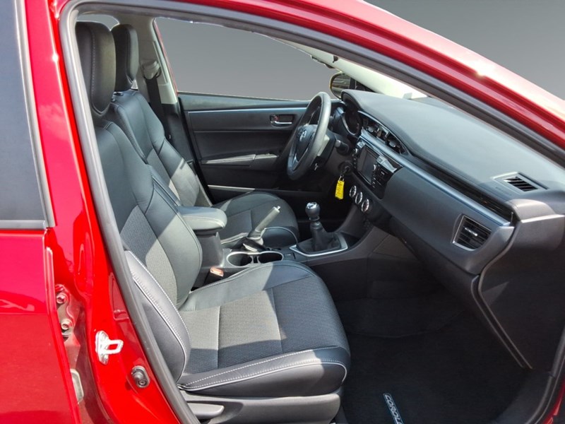 2014 Toyota Corolla 4dr Sdn Man S