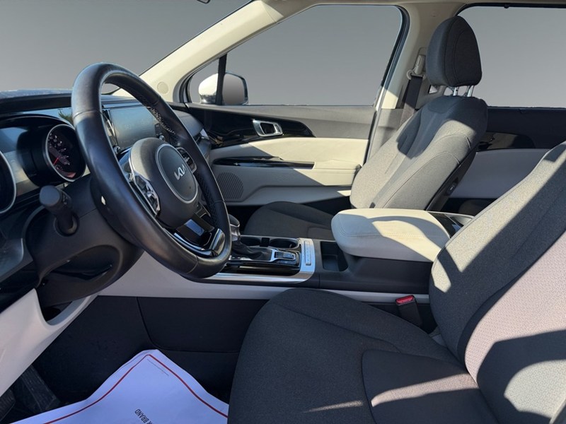 2024 Kia Carnival LX+ FWD