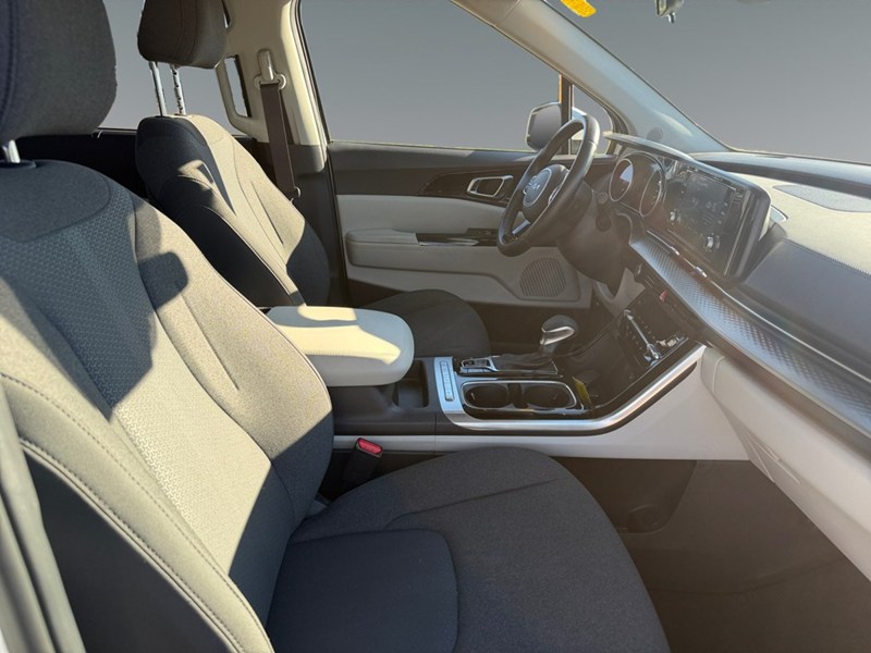 2024 Kia Carnival LX+ FWD