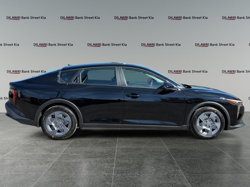 2025 Kia K4 LX FWD