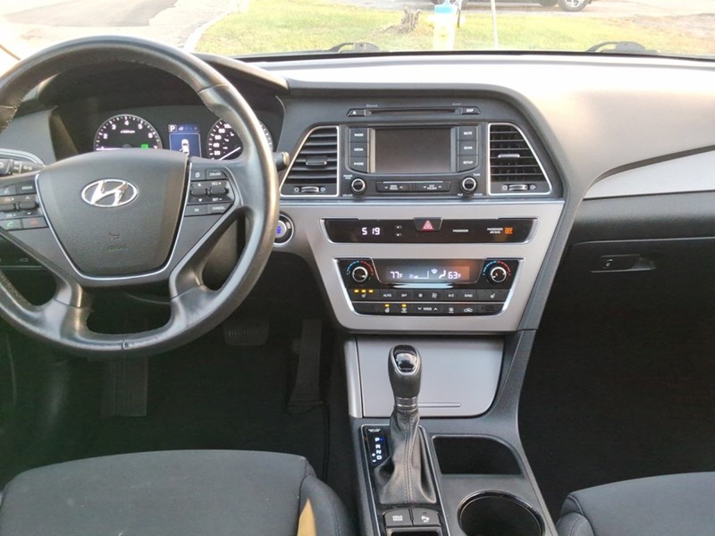 2016 Hyundai Sonata 4dr Sdn 2.4L Auto GLS