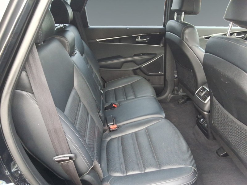 2017 Kia Sorento AWD 4dr SX Turbo