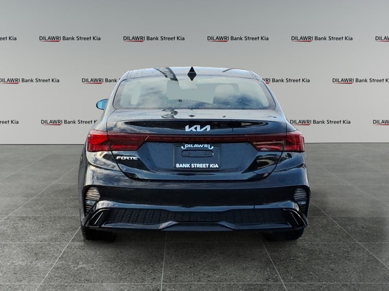 2022 Kia Forte EX IVT