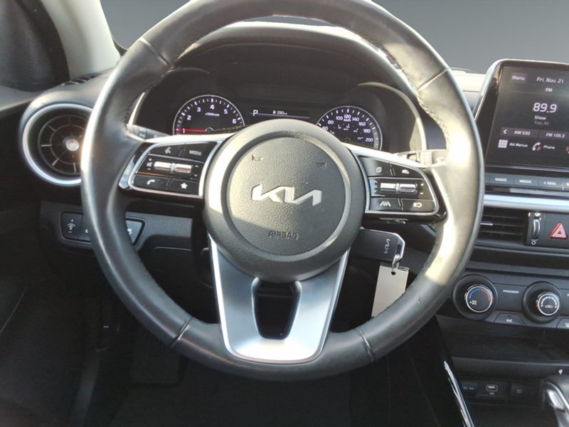 2022 Kia Forte EX IVT