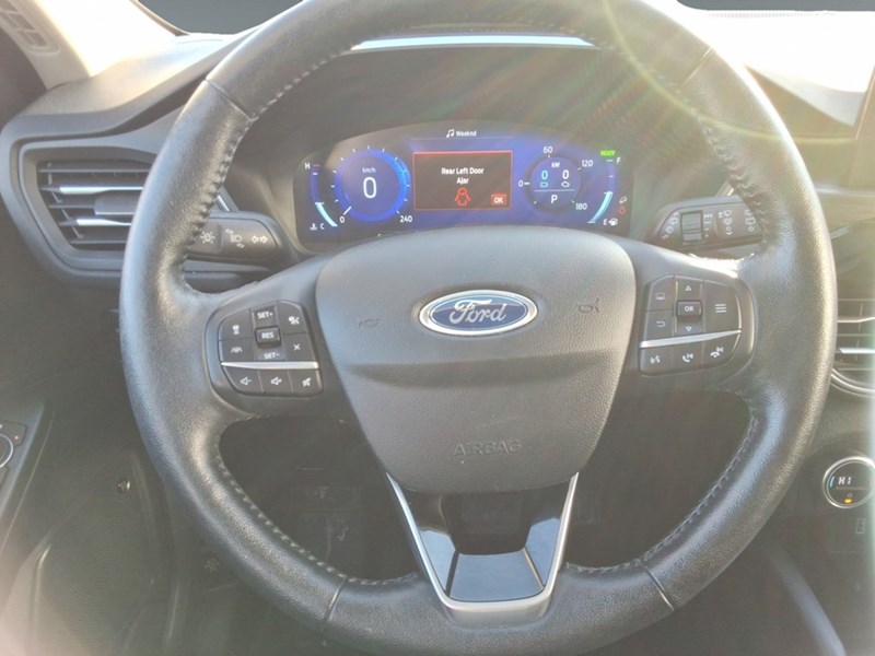 2020 Ford Escape Titanium Hybrid AWD