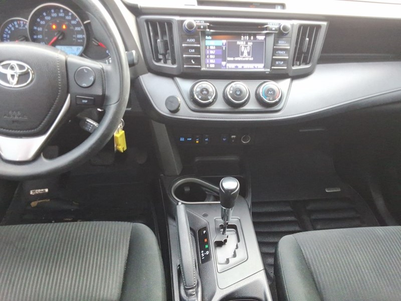 2016 Toyota RAV4 FWD 4dr LE