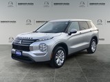 2025 Mitsubishi Outlander ES image 1