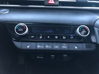 2021 Hyundai Elantra Preferred IVT w/Sun &Tech Pkg | 2 Sets of Tires