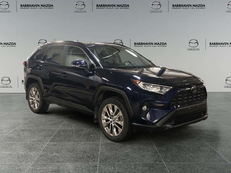 2019 Toyota RAV4 AWD XLE Premium | Leather & Sunroof