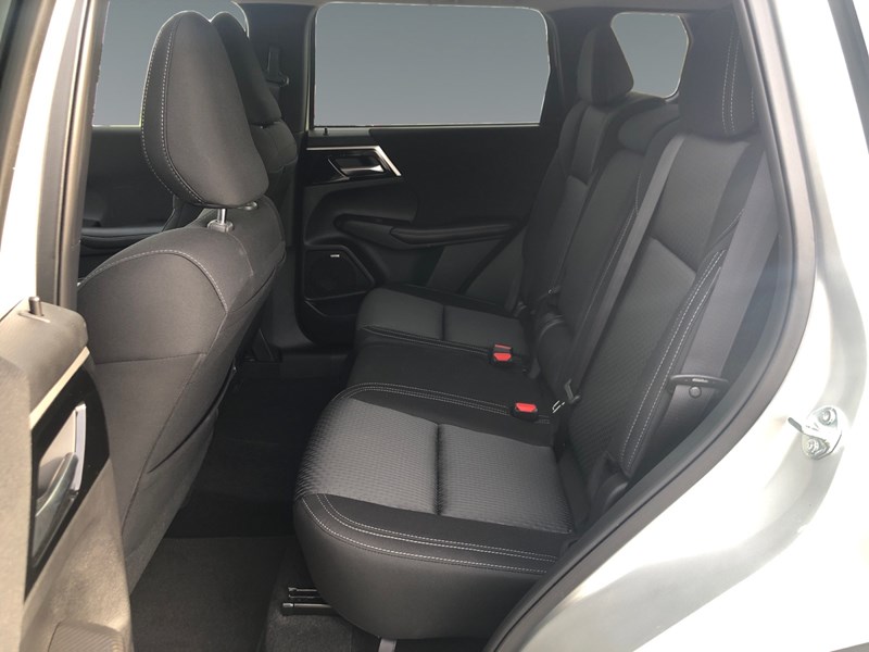 2025 Mitsubishi Outlander ES S-AWC