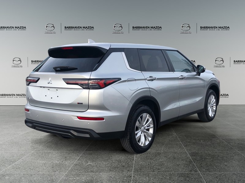 2025 Mitsubishi Outlander ES S-AWC