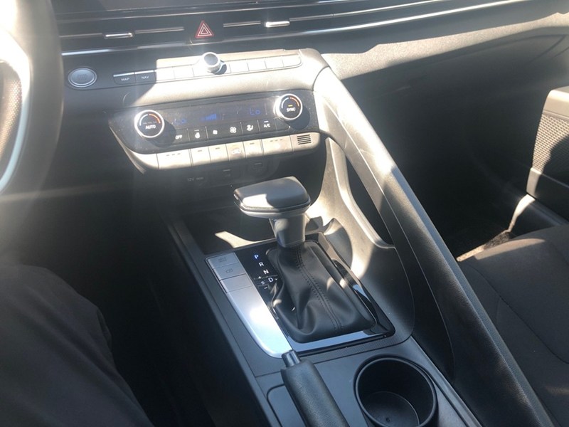 2023 Hyundai Elantra Preferred IVT w/Tech Pkg