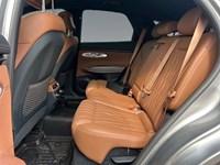 2024 Genesis GV70 2.5T Prestige