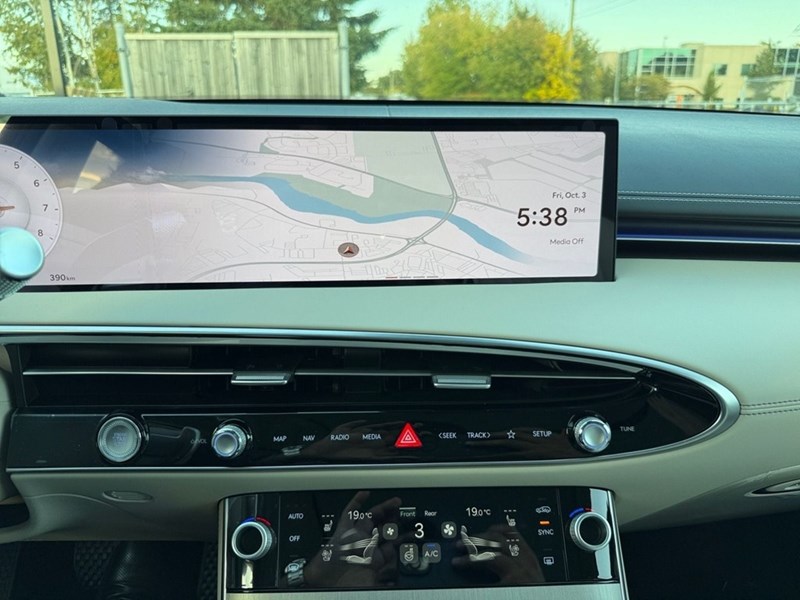 2026 Genesis GV70 2.5T Prestige