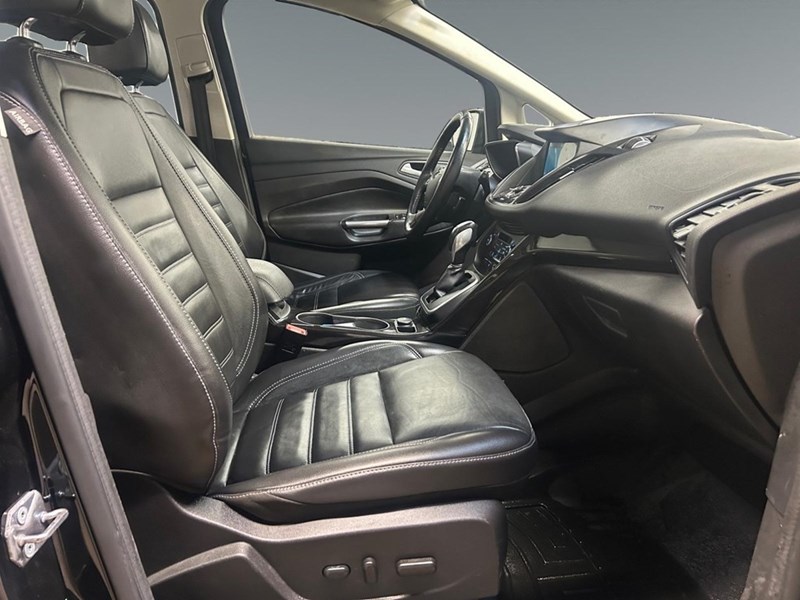 2017 Ford C-Max Energi Titanium