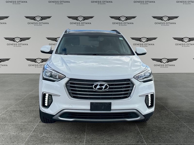 2017 Hyundai Santa Fe XL Luxury w/6 Passenger (A6)