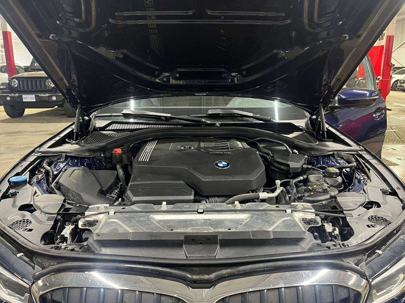 2019 BMW 330 i xDrive