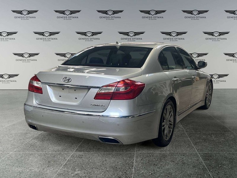 2012 Hyundai Genesis 3.8 Premium