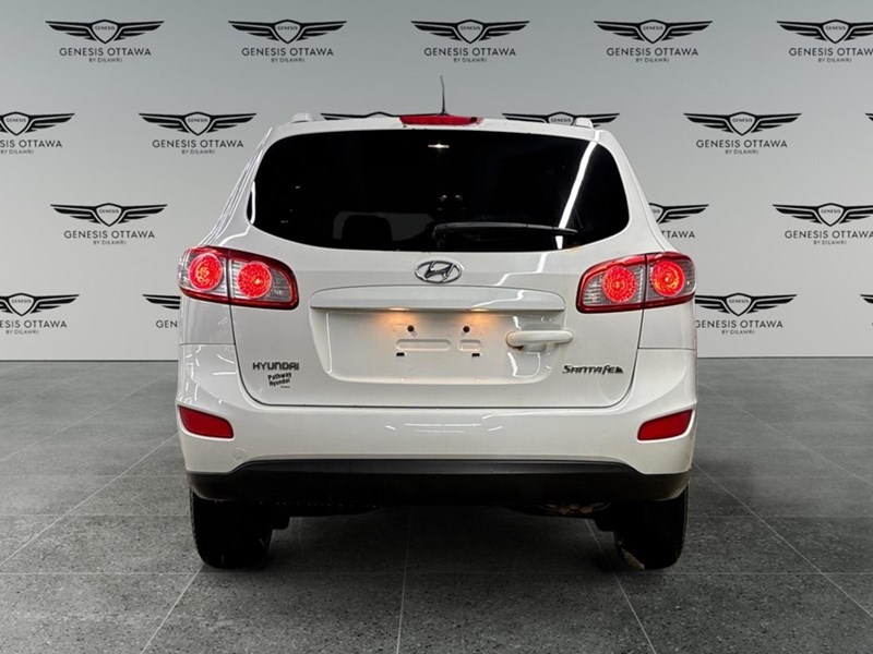 2010 Hyundai Santa Fe GL 2.4 (M6)