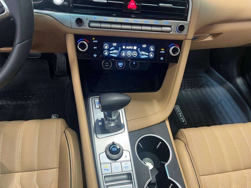 2026 Genesis G70 2.5T Prestige