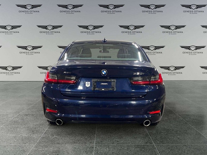 2019 BMW 330 i xDrive