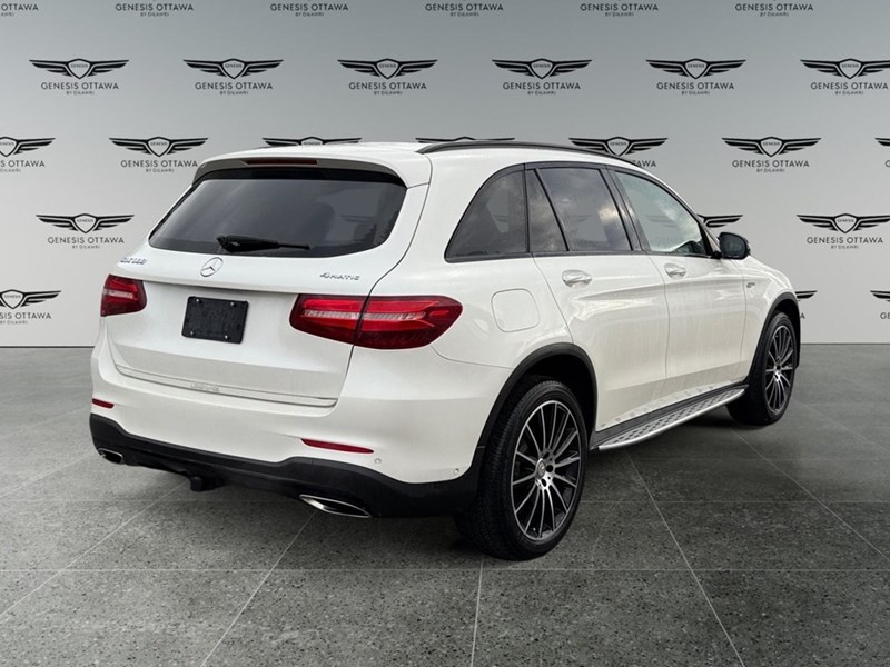 2017 Mercedes-Benz GLC 300 Base
