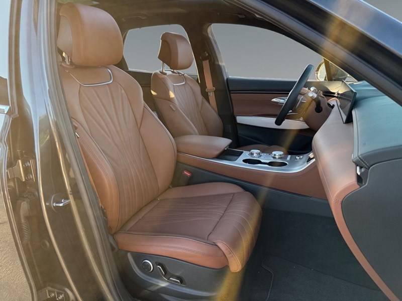 2026 Genesis GV70 2.5T Prestige