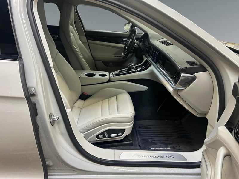 2018 Porsche Panamera 4S