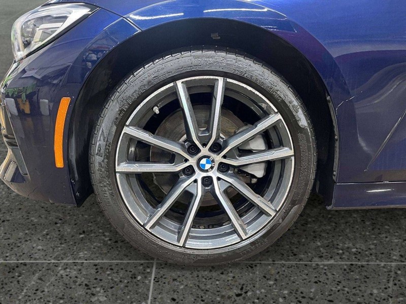 2019 BMW 330 i xDrive